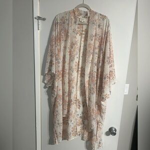 NWOT maxi kimono overpiece.